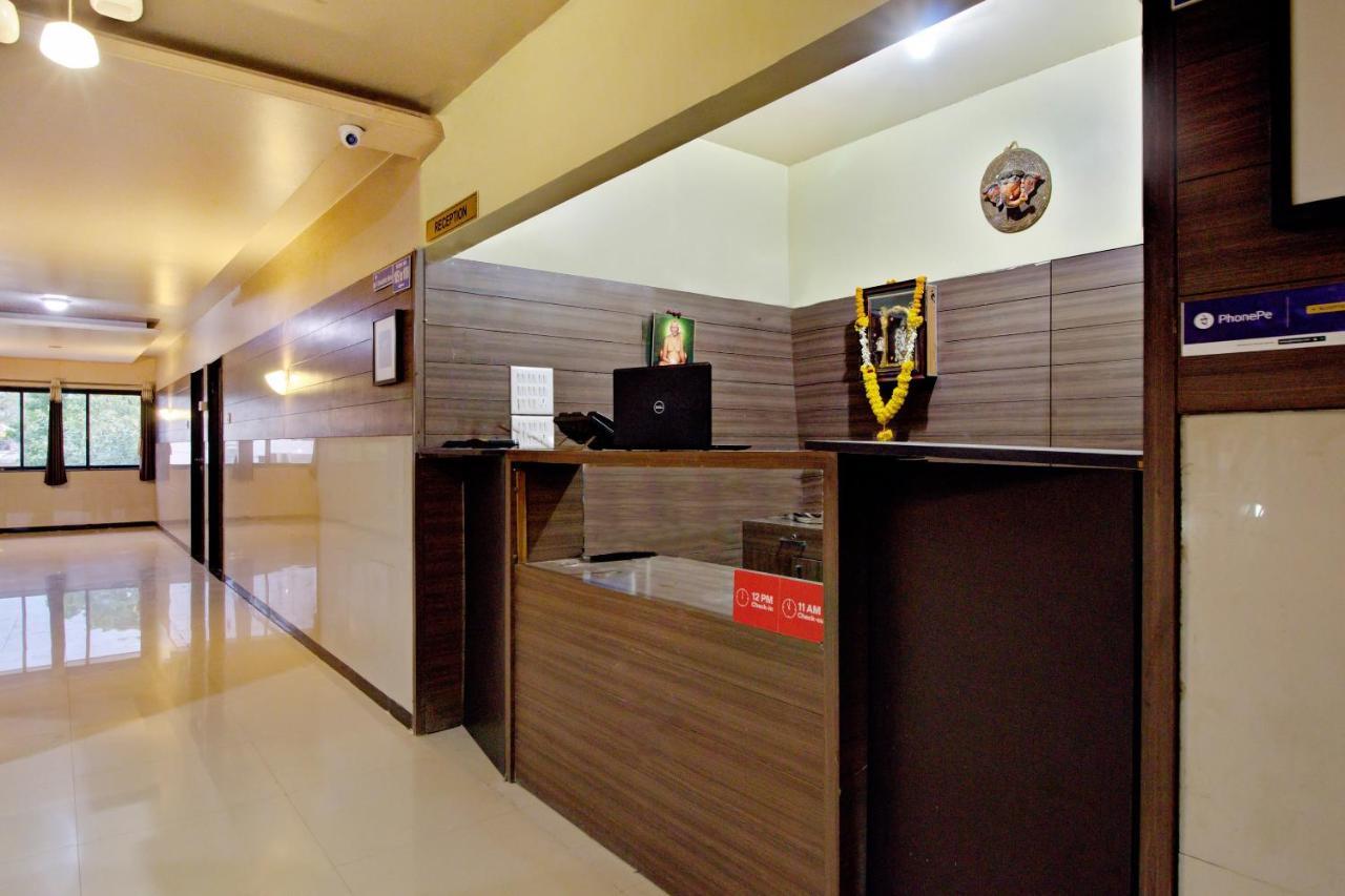 Hotel Oyo Slp013 Savan And Sapna Lodging Solapur Exterior foto